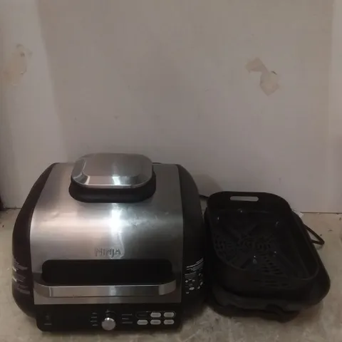 BOXED NINJA FOODI MAX PRO GRILL & AIR FRYER