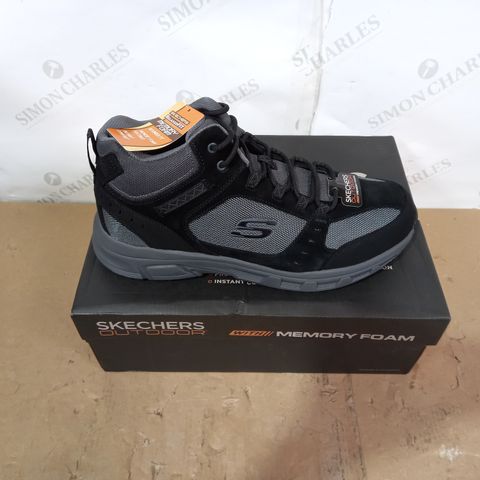 BOXED PAIR OF SKECHERS - SIZE 12