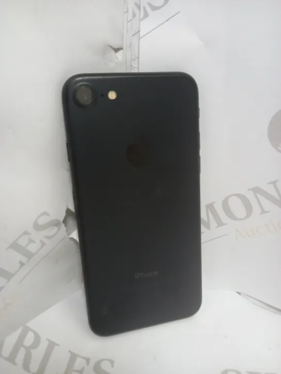 APPLE IPHONE 7 (A1778) SMARTPHONE