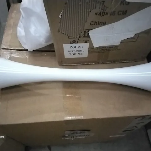 BOXED MILO WHITE TABLE LEG