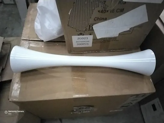 BOXED MMILO WHITE TABLE LEG