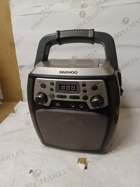 DAEWOO AVS1301GE PORTABLE KARAOKE MACHINE