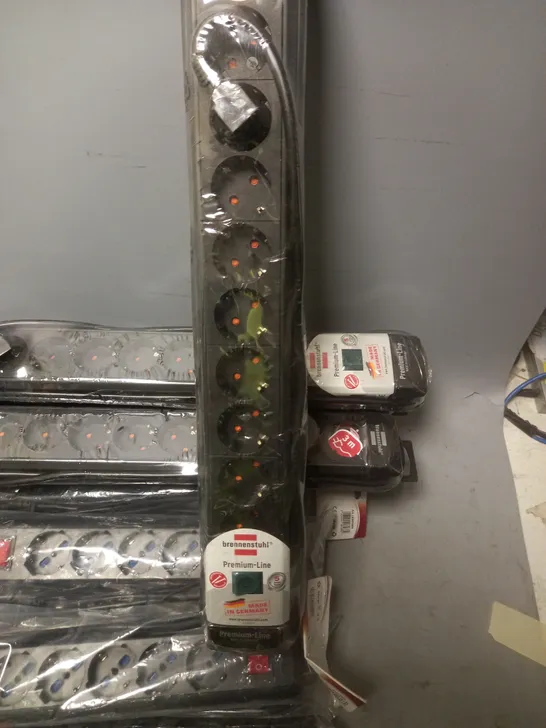 LARGE AMOUNT OF ASSORTED EUROPEAN EXTENSION SOCKETS 