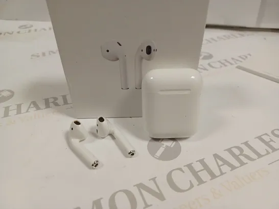 BOXED APPLE AIRPODS