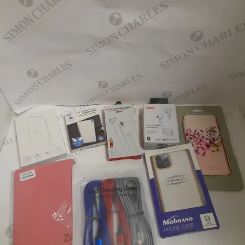 BOX OF APPROXIMATELY 20 ASSORTED PHONE/TABLET ITEMS TO INCLUDE CASES, EARPHONES, POWERBANKS ETC