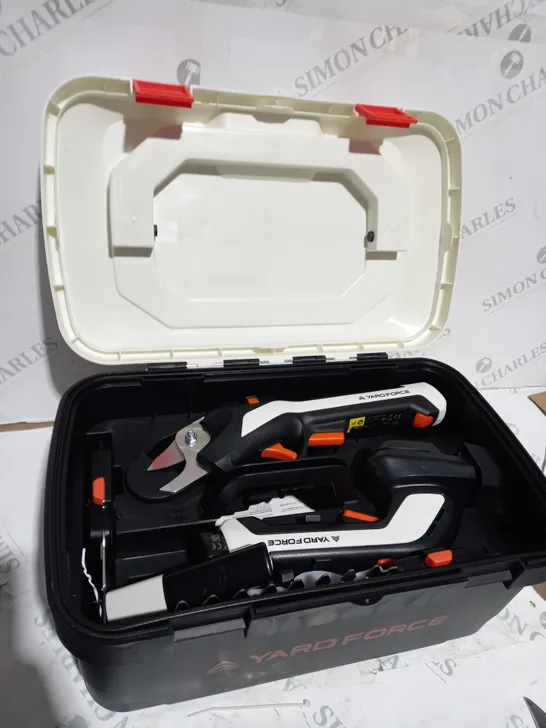 BOXED YARD FORCE VITA TOOL BOX W/2 BATTERIES 