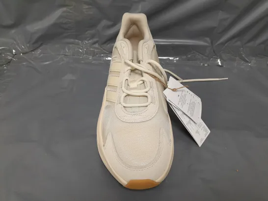 PAIR OF ADIDAS OZELLE SHOES IN CREAM UK SIZE 10