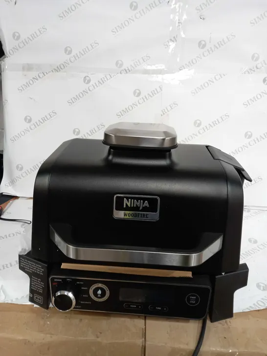 BOXED NINJA WOODFIRE ELECTRIC BBQ GRILL & SMOKER OG701UKQ