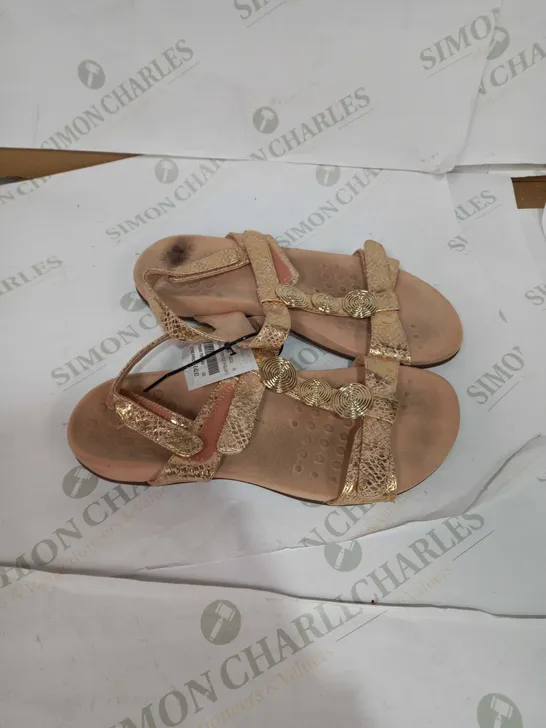 VIONIC BLUSH SANDAL - SIZE UK 8