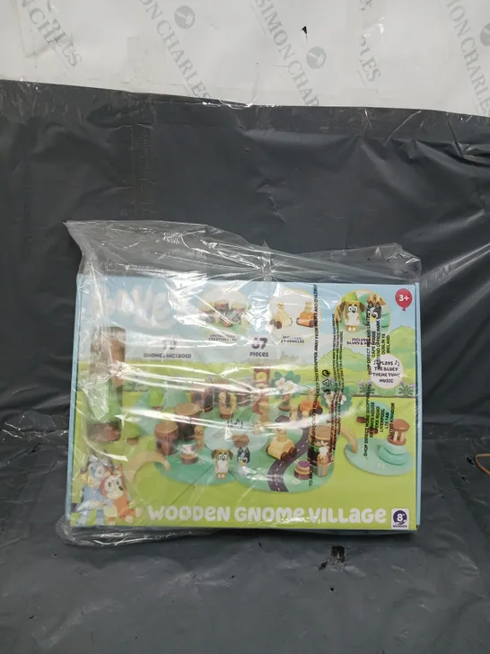 BOXED BLUEY WOODEN GNOME VILLAGE RRP £49.99