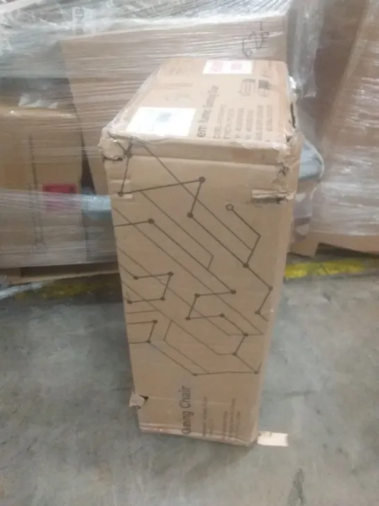 PALLET OF ASSORTED ITEMS INCLUDING GAMING CHAIR