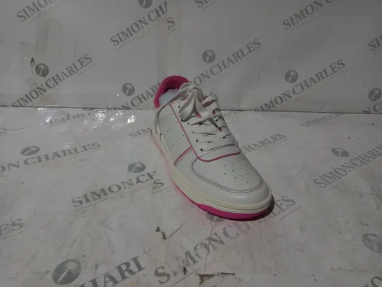 BOXED PAIR OF DUNE TRAINERS IN PINK/WHITE UK SIZE 6