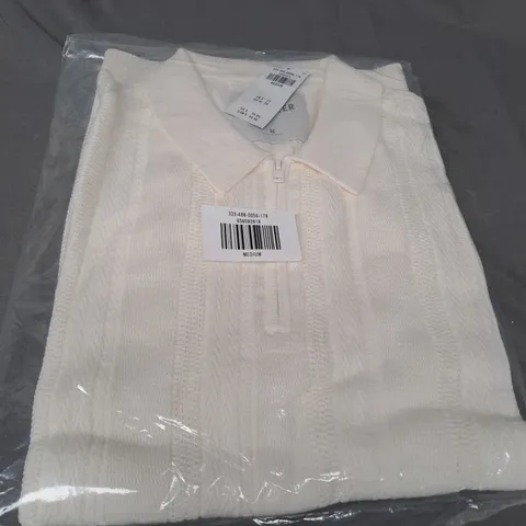 HOLLISTER CREAM HALF ZIP T-SHIRT SIZE M 