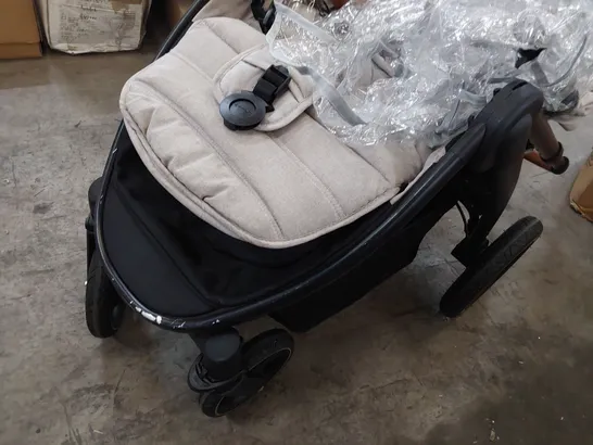 HAUCK UPTOWN STROLLER