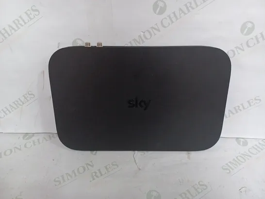 SKY Q BOX ES340D8 - NO CABLES ETC