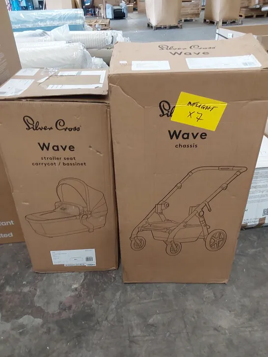 BOXED SILVER CROSS WAVE STROLLER AND CARRY COT - LUNAR (2 BOXES)