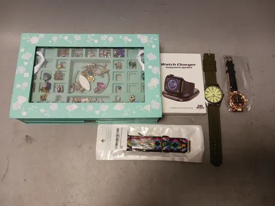 BOX OF APPROXIMATELY 15 ASSORTED ITEMS TO INCLUDE - WATCH CHARGER , SOKI WATCH , JEWELLERY BOX ETC