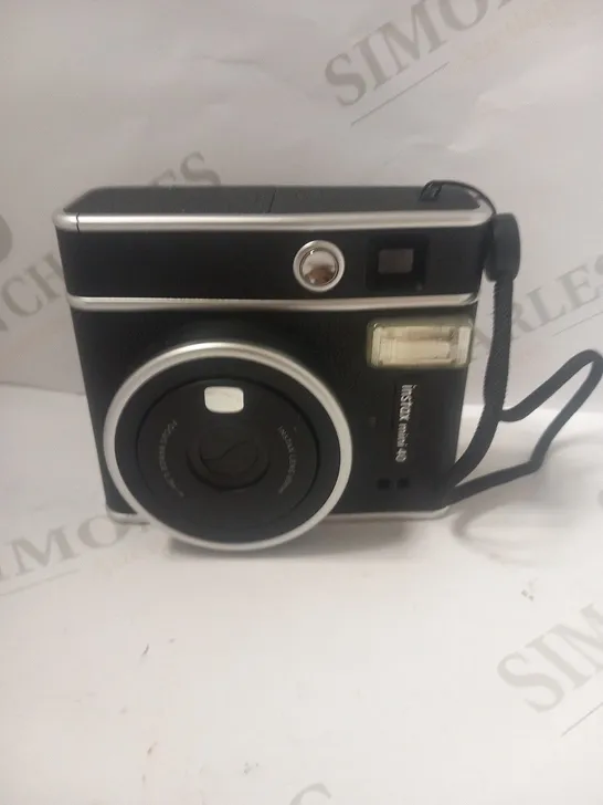 FUJIFILM MINI 40 INSTANT CAMERA 