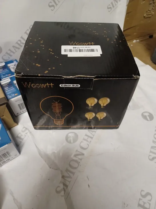 LOT OF 13 TO INCLUDE LED FILAMENT BULBS , ETC