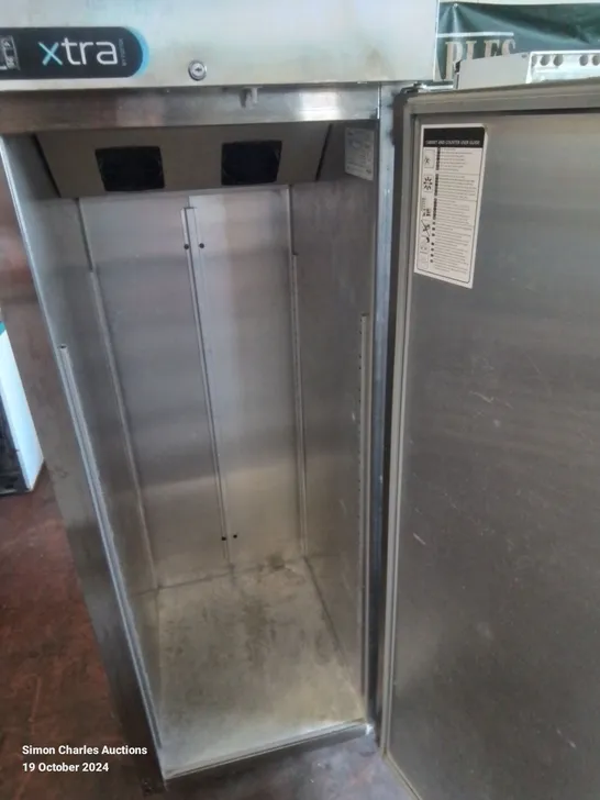 FOSTER COMMERCIAL STAINLESS STEEL REFRIGERATOR  XR600H