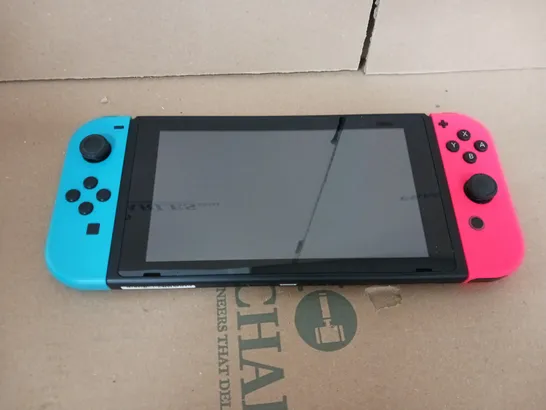 BOXED NINTENDO SWITCH CONSOLE 