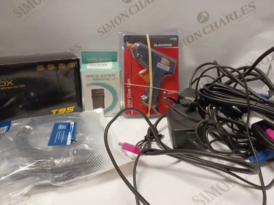 LOT OF APPROX 12 ASSORTED ELECTRICAL ITEMS TO INCLUDE BLACKSPUR GLUEGUN, DIGITAL BATTERY CHARGER, POWER CABLES, ETC 