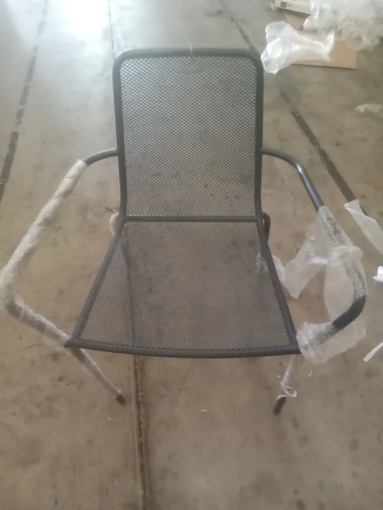 SINGLE METAL GARDEN CHAIR 