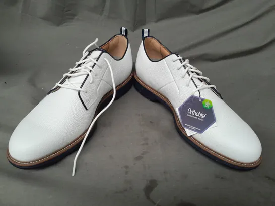 BOXED PAIR OF FOOT JOY DRYJOYS PEMIERE SERIES GOLF SHOES IN WHITE UK SIZE 10