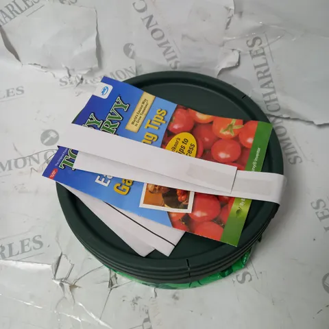 BOXED UOSIDE DOWN TOMATO PLANTER