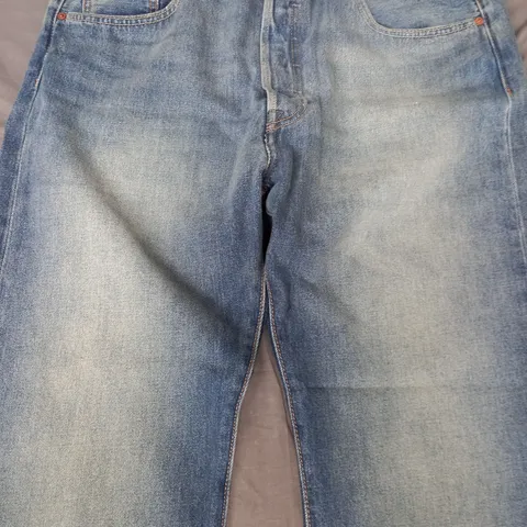 LEVI'S 501 ORIGINAL STRAIGHT LEG JEANS IN BLUE SIZE 38/32