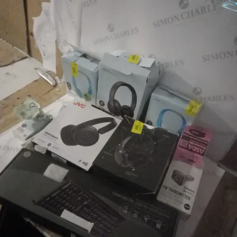 LOT OF APPROX 25 ASSORTED ITEMS TO INCLUDE JVC HEADPHONES, WIRELESS KEYBOARD