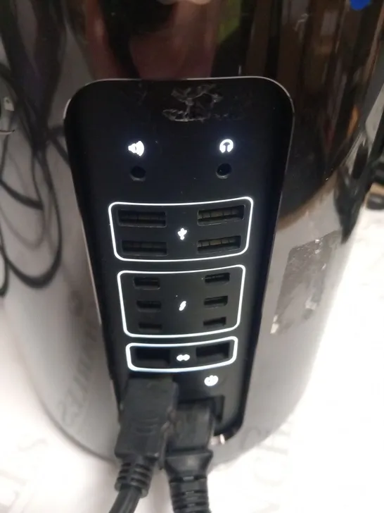 APPLE MAC PRO 6.1 A1481 DESKTOP COMPUTER