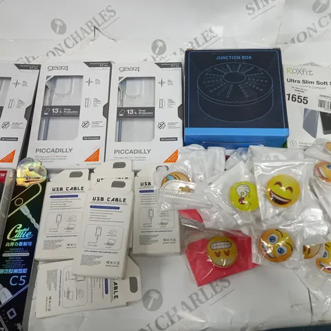 LOT OF ASSORTED MOBILE PHONE ACCESSORIES TO INCLUDE SCREEN PROTECTORS, GEAR4CASES, USB CABLES AND PHONE BRACKETS