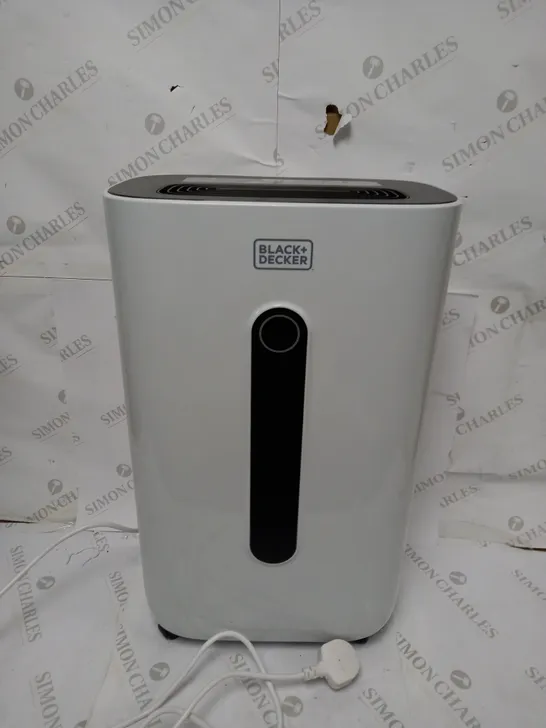 BLACK + DECKER 20 LITRE DEHUMIDIFIER 