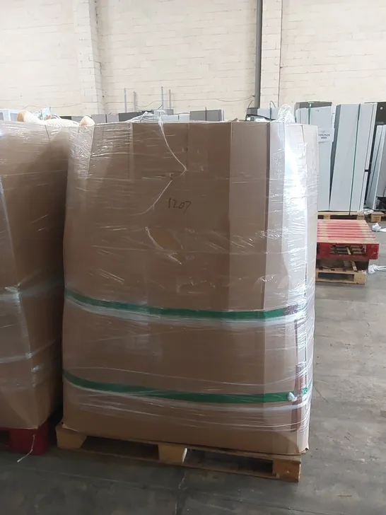 PALLET TO CONTAIN A LARGE ASSORTMENT OF GARDEN HOSE PRODUCTS 