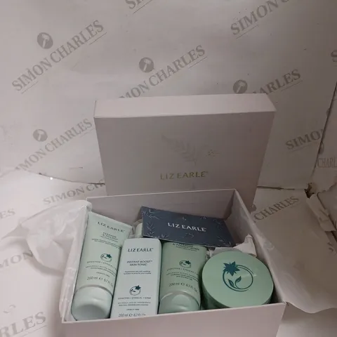 LIZ EARLE BOX SET 