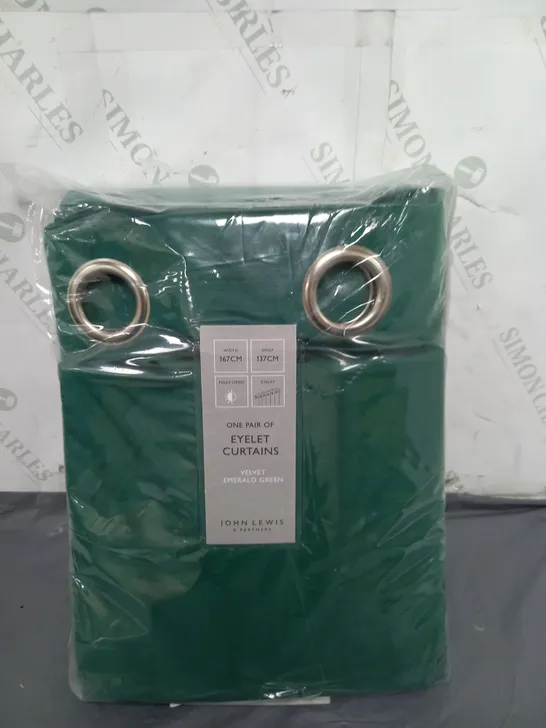 JOHN LEWIS ONE PAIR OF EYELET CURTAINS VELVET EMERALD GREEN 167CM BY 137CM 