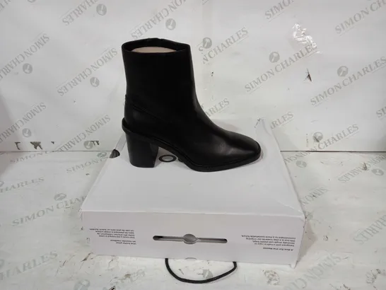 BOXED PAIR OF ALSO FILLY HEELED ANKLE BOOTS IN BLACK UK SIZE 6