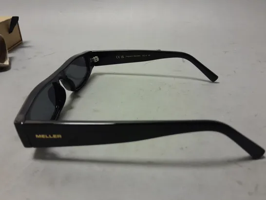 MELLER BLACK FRAMED GLASSES IN CASE AND BOX