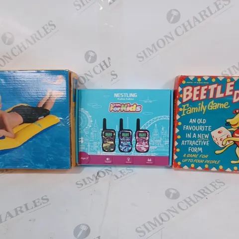 BOX OF APPROXIMATELY 15 ASSORTED TOYS AND GAMES TO INCLUDE BEETLE DRIVE FAMILY GAME, NESTLING WALKIE TALKIES, WATER FUN SURFER, ETC