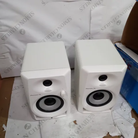 PIONEER DJ DM-40-W STUDIO MONITORS,WHITE,4 INCH