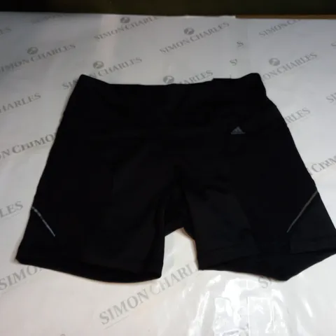 ADIDAS TIGHT FIT SHORTS SIZE XL