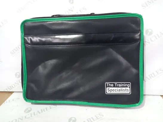 THE TRAINING SPECIALISTS LAPTOP CARRY CASE IN BLACK/GREEN