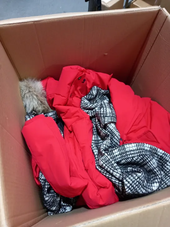 BOX OF APPROXIMATELY 10 ASSORTED COATS TO INCLUDE LONG BLACK PARKA JACKET, FLEECE BLAZER WITH BUTTONS, RED PARKA ETC