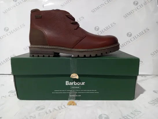 BOXED PAIR OF BARBOUR PEBBLE LACE UP SHOES IN BROWN UK SIZE 8