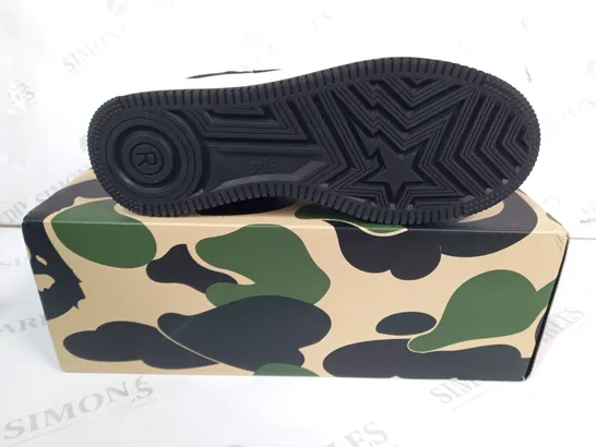 BOXED PAIR OF BAPE TRAINERS IN BLACK/WHITE EU SIZE 41