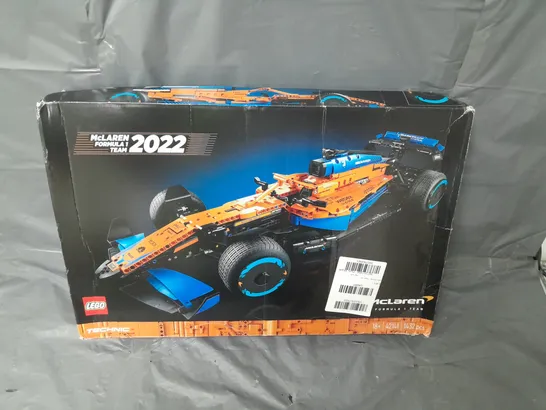 BOXED LEGO TECHNIC MCLAREN FORMULA 1 RACE CAR 2022 (42141) RRP £169.99