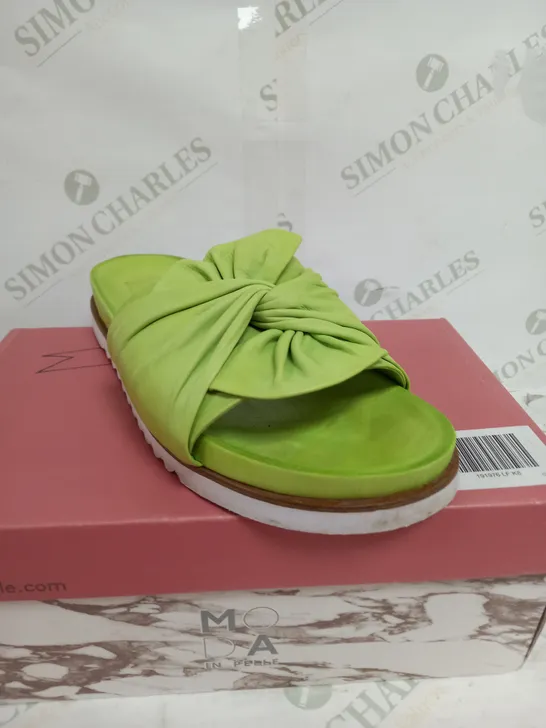 MODA IN PELLE OMYRA LIME GREEN LEATHER SANDAL SLIDERS - SIZE 8