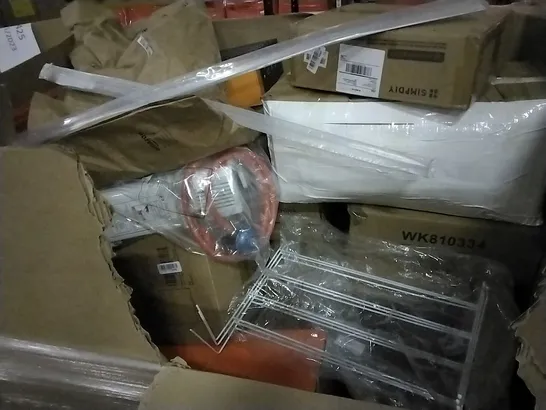 PALLET OF ASSORTED ITEMS INCLUDING RECCI BEDDING, SMART LED CEILING LIGHT, GREY STORAGE STOOL, SPACE HEATER, DRINKING WATER FILTERS, PORTABLE WATER HEATER