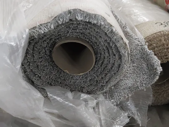 ROLL OF QUALITY INVICTUS ORION GREY PLANK CARPET // SIZE: APPROXIMATELY 4.3 X 4m